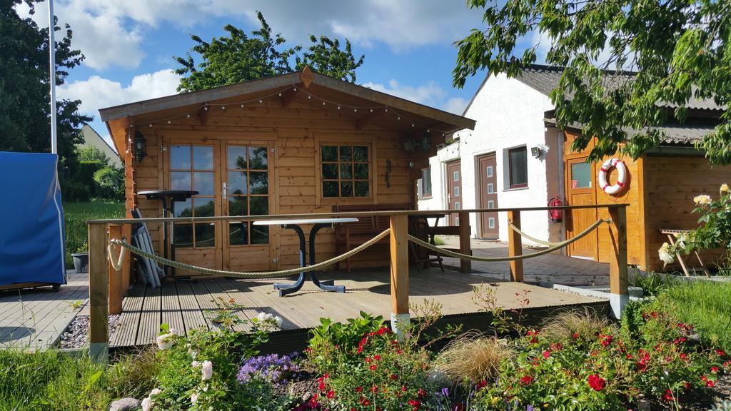 Ferienwohnungen Am Kleinen See Bergen Auf Rugen Ngoại thất bức ảnh